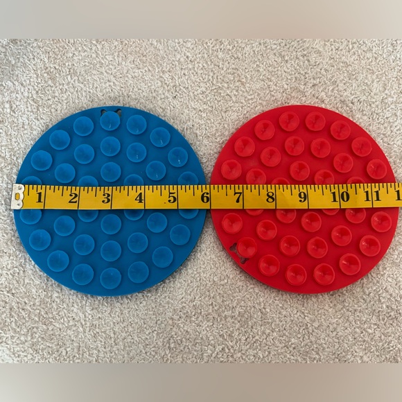 Slow Feeder‎ Dog Mats- Blue and Red Set of 2 - Picture 3 of 3